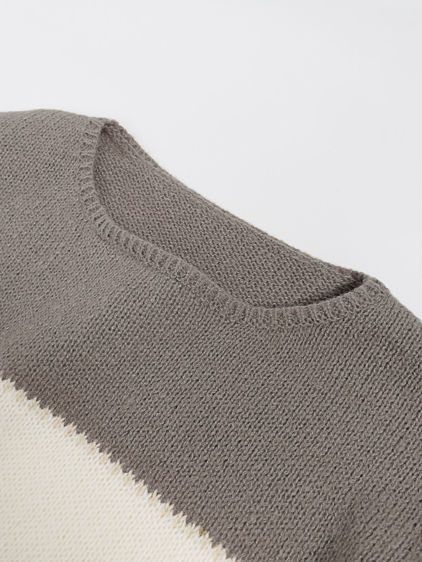 LIA | Two-tone Casual Sweater