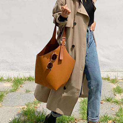 AURA | Elegant Travel Bag 