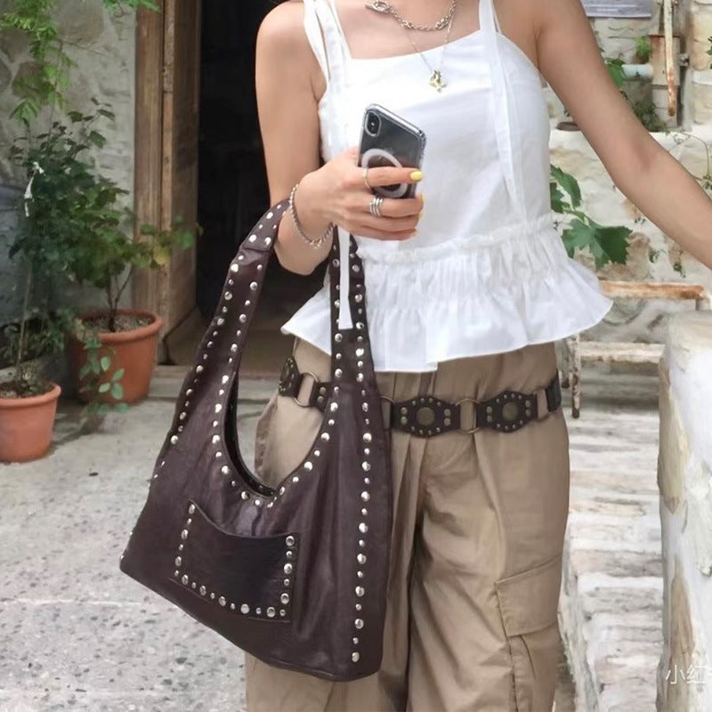 VINTAGE | Rivet Shoulder Bag