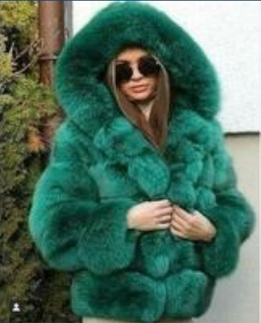 CALINE | Glamorous Fur Coat