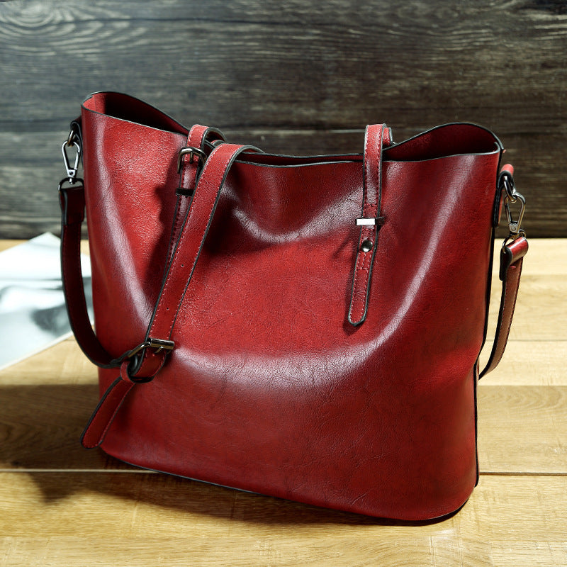 CAPILLA | Bolso de mano de gran capacidad