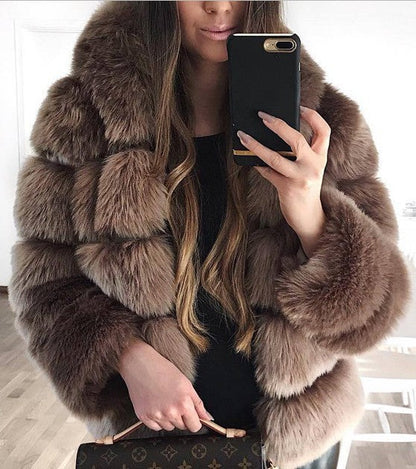 CALINE | Glamorous Fur Coat