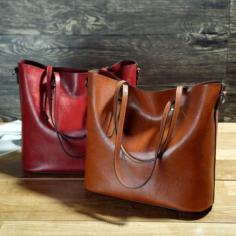 CAPILLA | Bolso de mano de gran capacidad