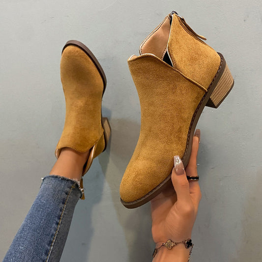 INES | Minimalist Pointed Ankle Boots