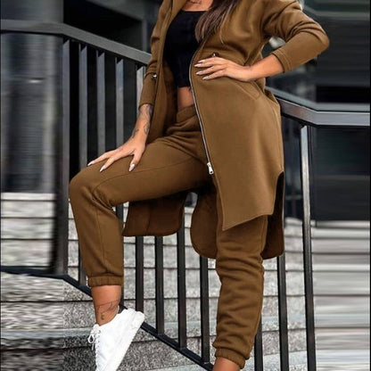 ESTINA | Conjunto con capucha de moda