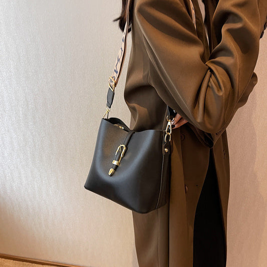 DARIA | Elegant Maxi Bag
