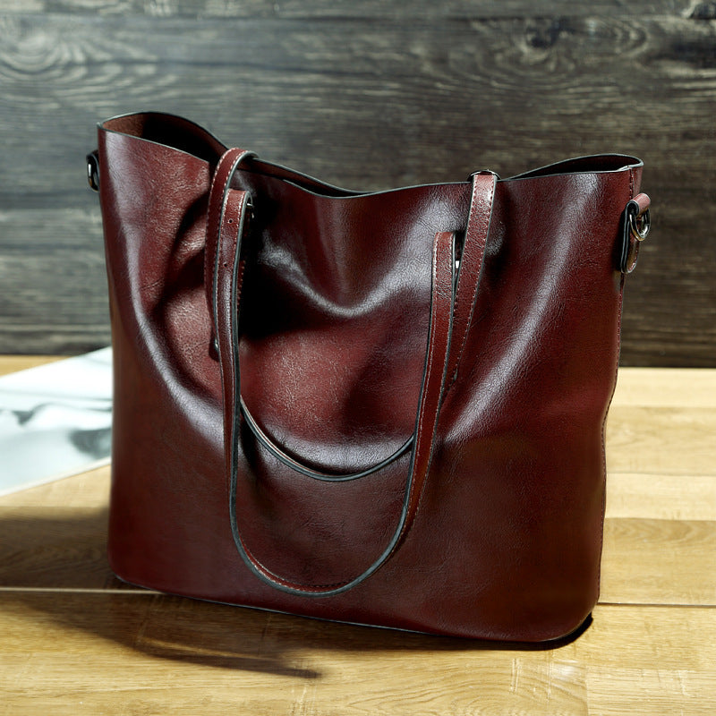 CAPILLA | Bolso de mano de gran capacidad