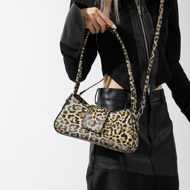 NORTEAMERICA | Bolso retro de leopardo