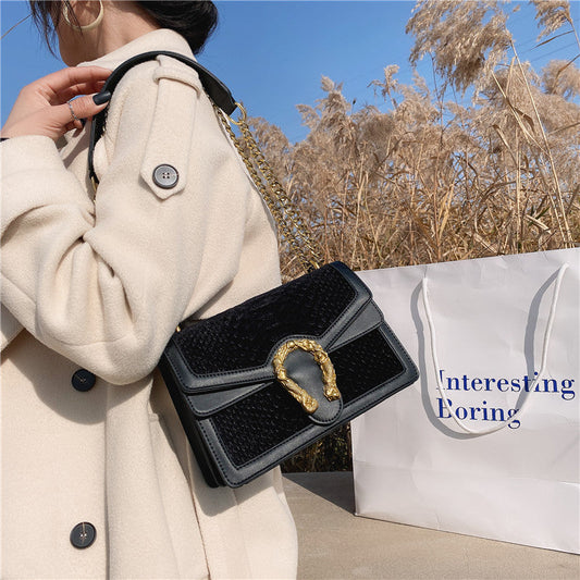 LILIA | Elegant Chain Shoulder Bag 