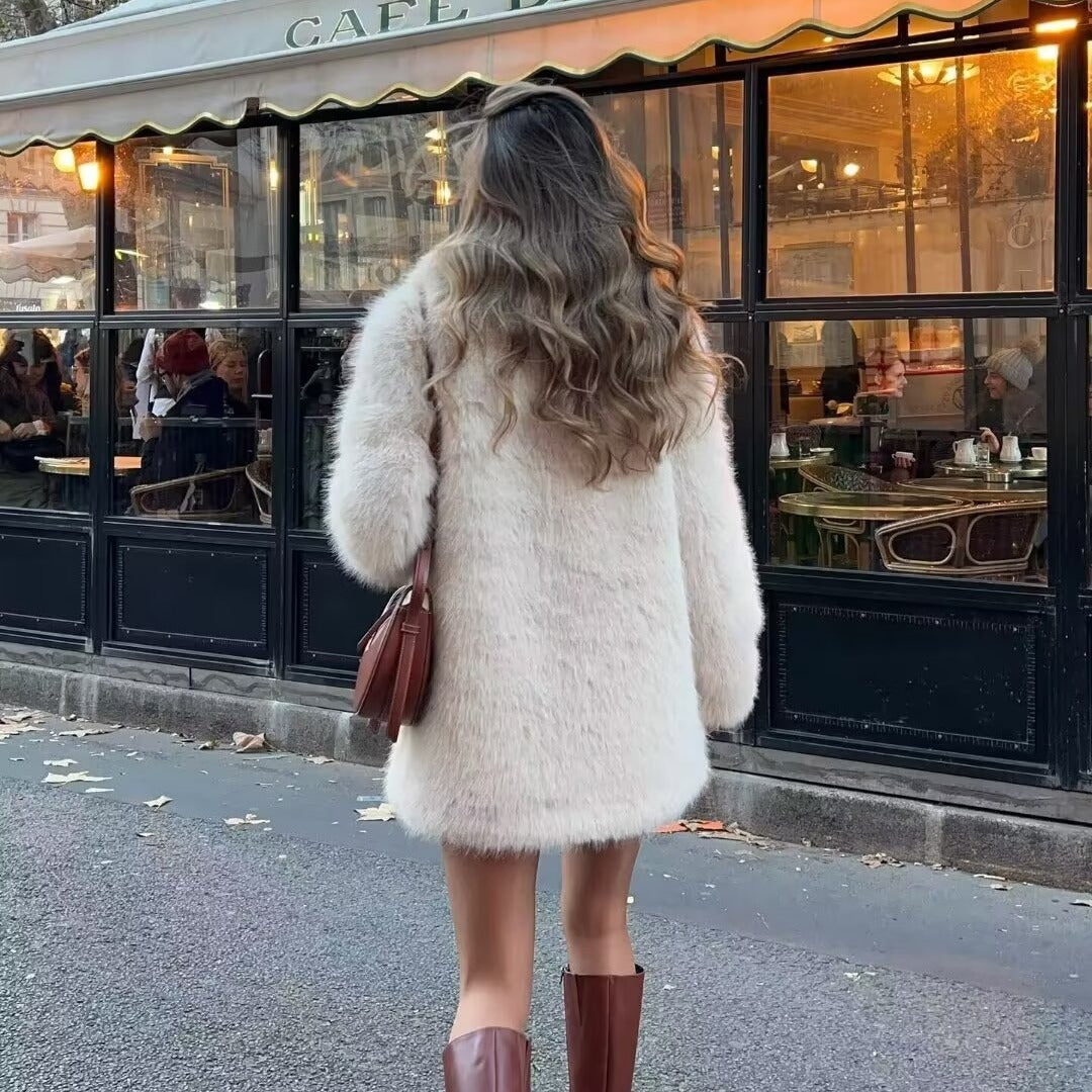 MARINA | Abrigo de piel de moda